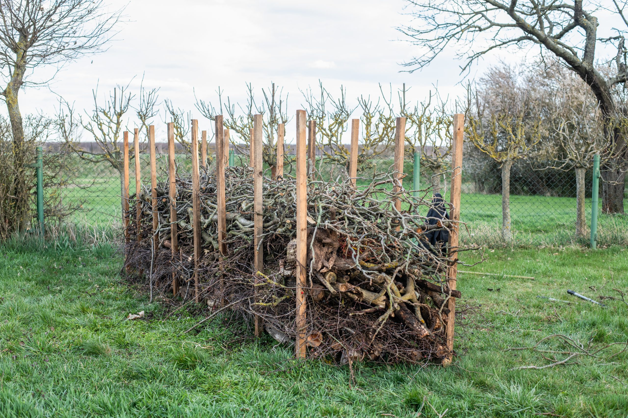 CONSTRUCTION D&rsquo;une haie sèche