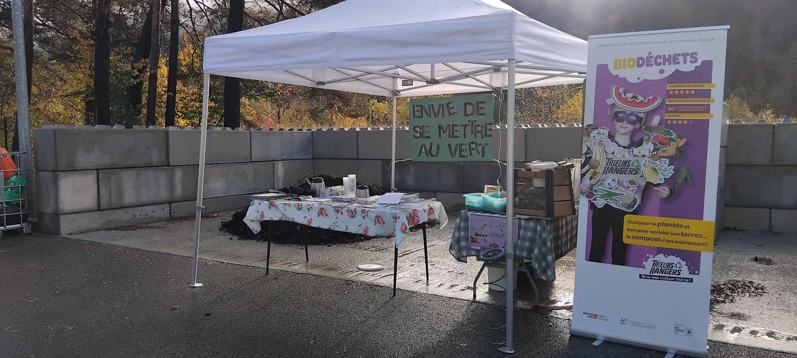 Stand de sensiblisation en déchetterie