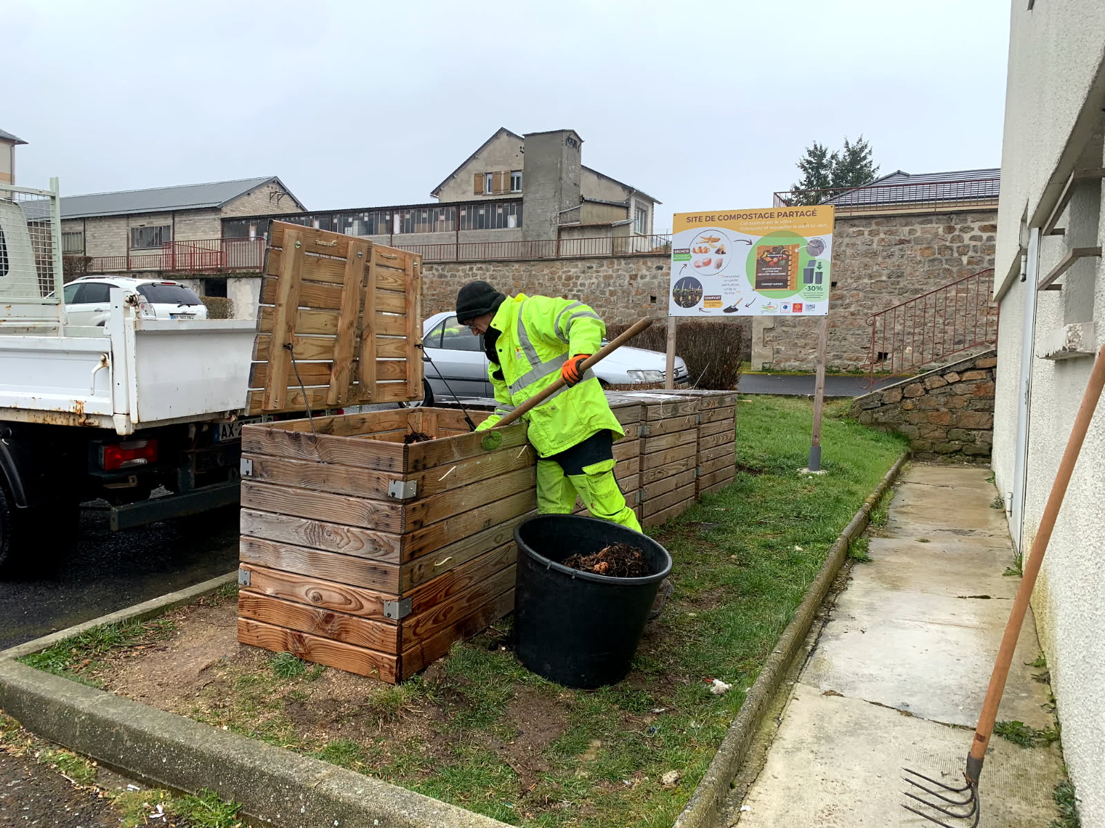 À Saint-Chély-d&rsquo;Apcher, le compost des bacs partagés nourrit les jardins de la commune